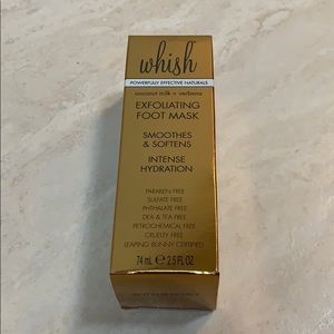 Exfoliating foot mask